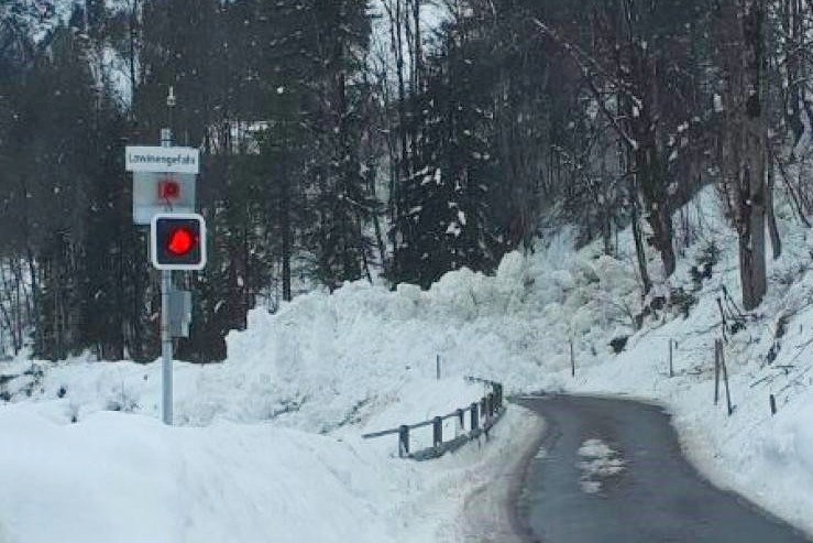 Dispositif d’alarme avalanches, Sättelital UR